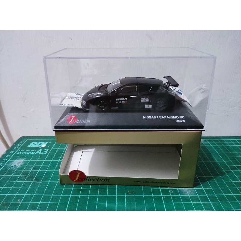 Mainan Mobilan Diecast Nissan Leaf Nismo RC 2011 Black by JCollection