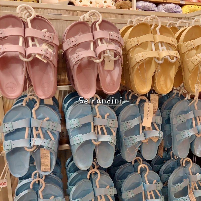 Sandal Miniso Sendal Wanita Women's Outdoor Rumahan Fashion Slippers Santai Kado Hadiah Unik Hampers