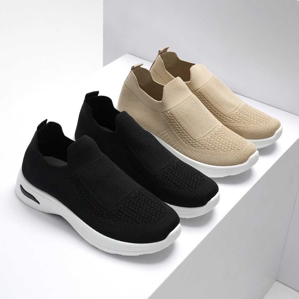 Gabino Sepatu Wanita Sporty Yasmin:G1GB3008-CH