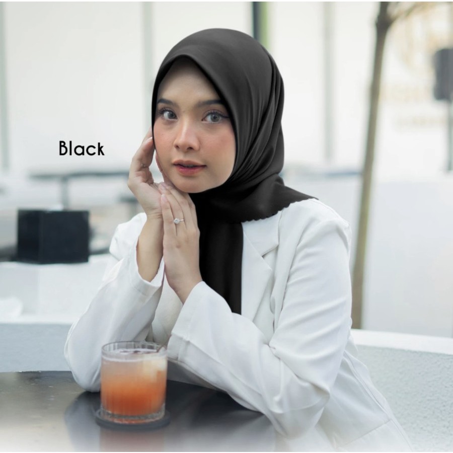 Segiempat Voal Paris Premium/ Paris Premium/ Kerudung Paris Premium