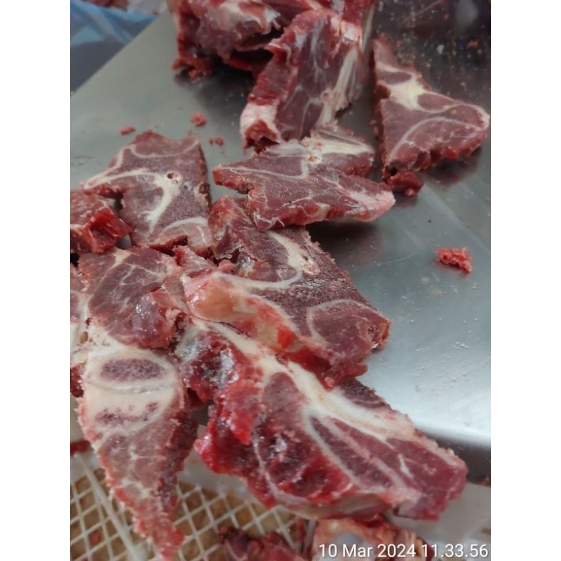 

tulang leher berdaging