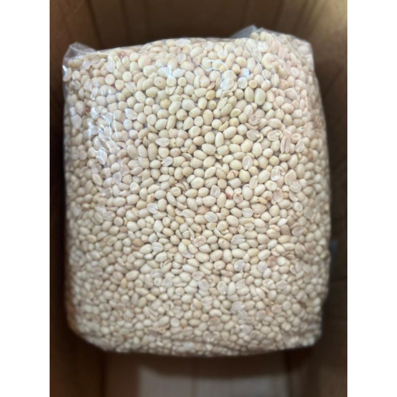 

kacang kupas mentah 1000gr