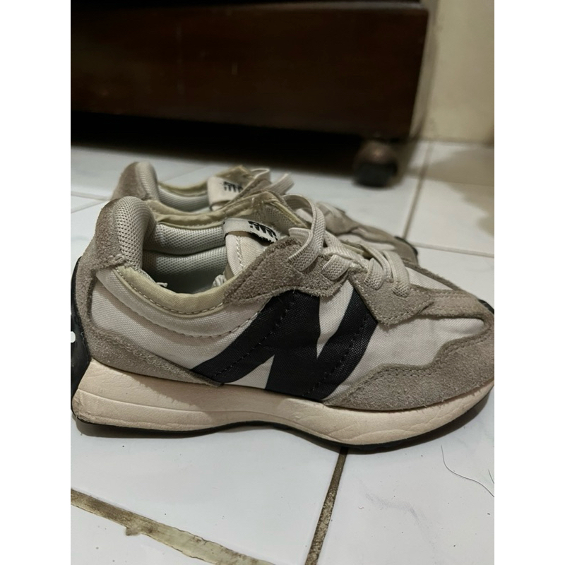 PRELOVED NB 327 KIDS