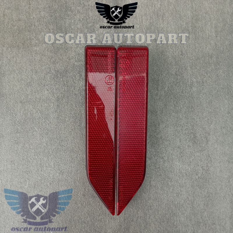 Reflektor Mata Kucing Bumper Belakang Avanza Veloz 2022