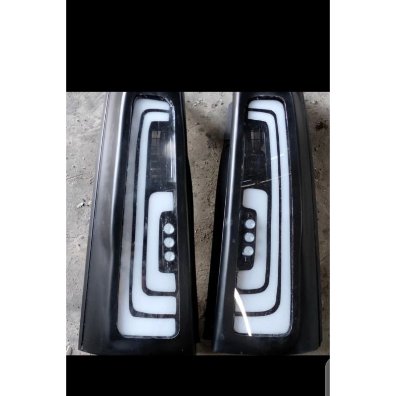 Stoplamp Avanza Xenia 2004-2011.Lampu Custom Avanza Xenia Old