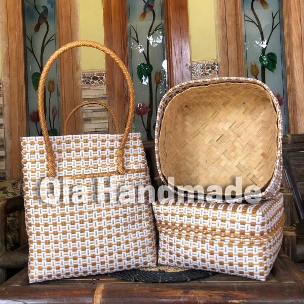 Set keben pejati set 2 / KEBEN SET 2 UKURAN 25cm (Dengan besek bambu)
