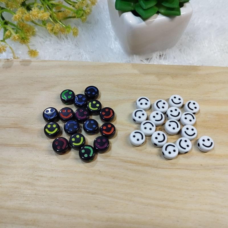 Manik Mote Smile Bulat Pipih Hitam Putih 10mm