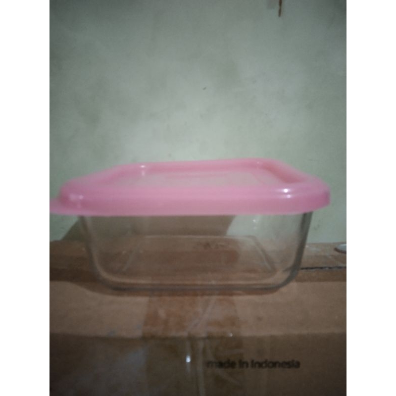wadah makanan kaca bertutup