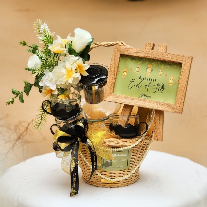 

Karen Florist - Parcel Idul Fitri Tea Set