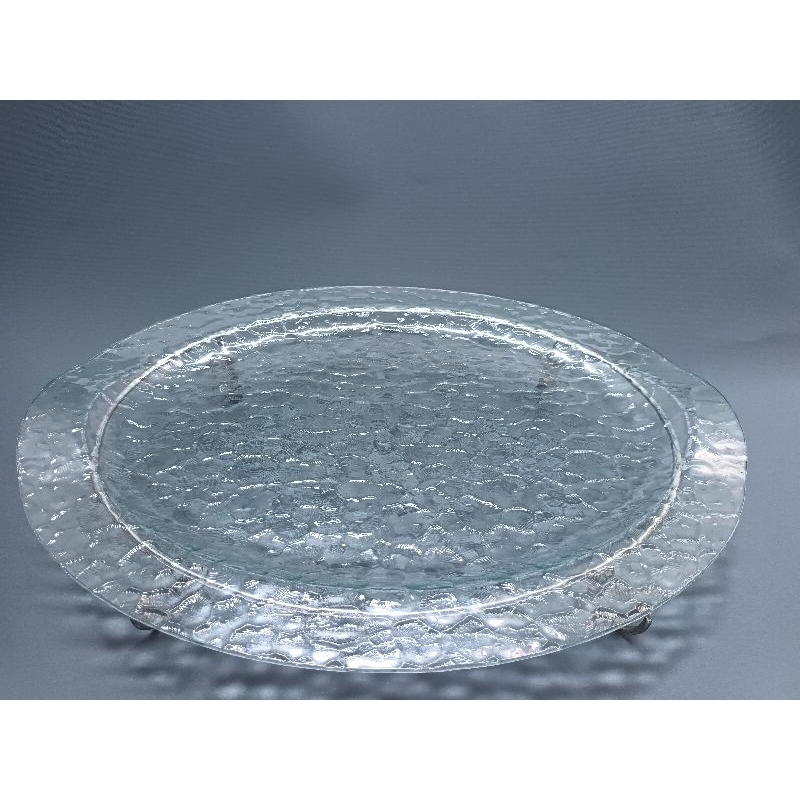 Piring kaca penyajian