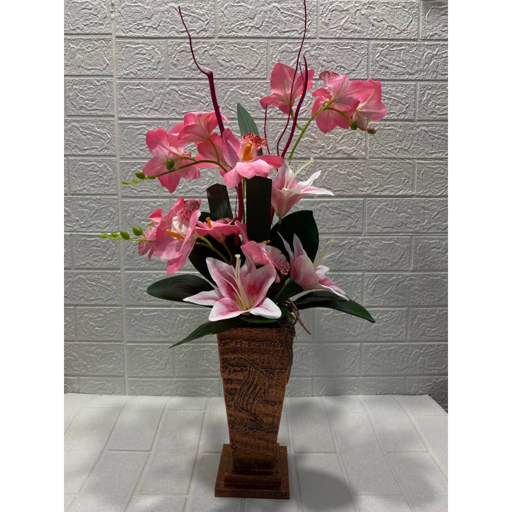 Bunga Meja Sudut Anggek Lily Latex Pot Kayu