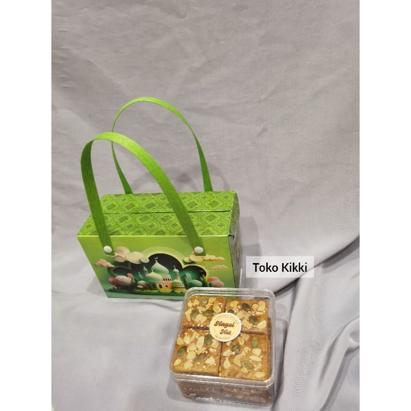 

Hampers Lebaran / Snack / Hampers