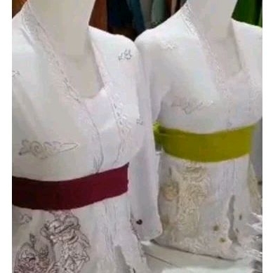 KebayaBordiranWayang