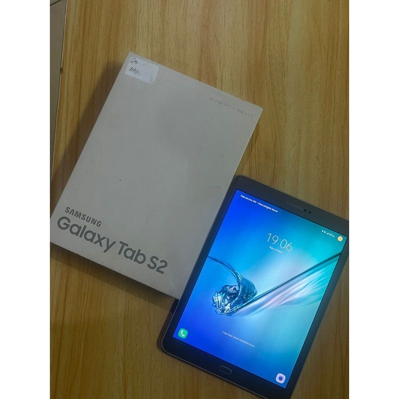 TABLET SAMSUNG S2 LIKE NEW WIFI CELL 4G