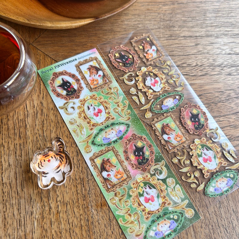 

Royal Frames Bingkai Kucing Anjing dan Hamster Glitter Deco Sticker by Dailylouisbella
