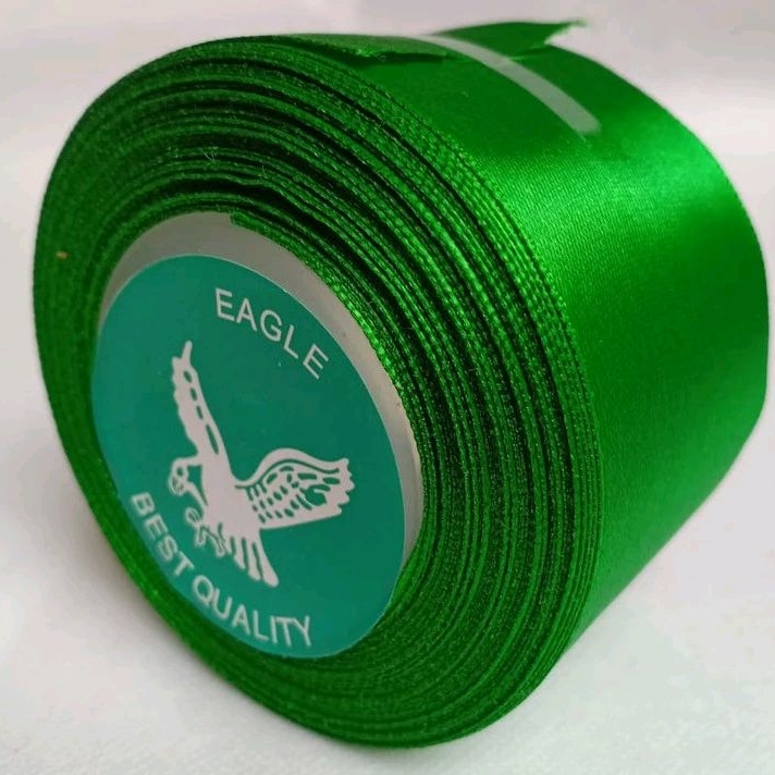 

Pita satin hijau daun 2 inch / 5 cm Per roll