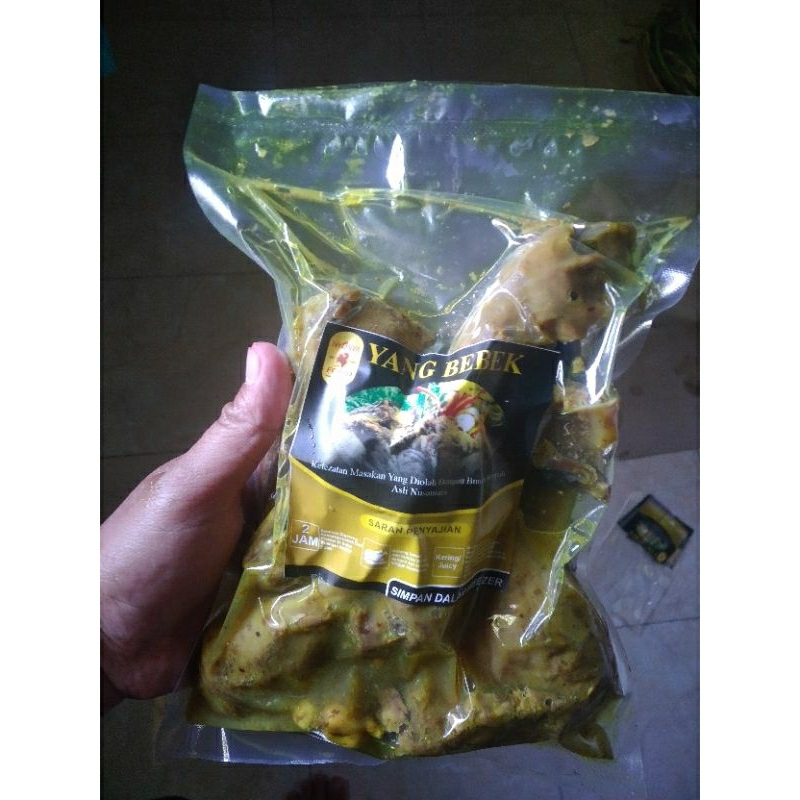 

ayam kampung ungkep bumbu kuning