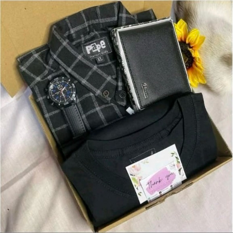 

[BISA COD] PART 1 GIFT BOX COWOK KEMEJA FLANEL KOTAK KADO COWOK Ulang tahun