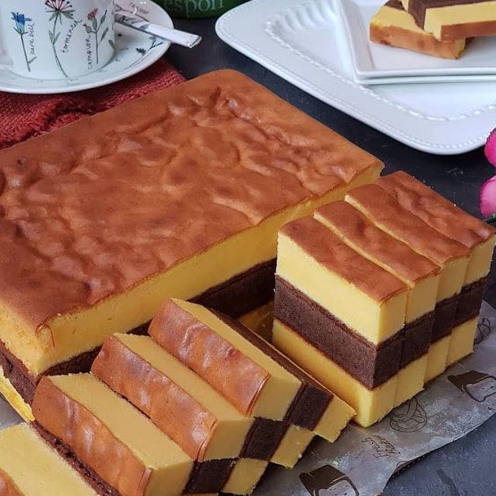 

Terlaku Kue Bolu Lapis Surabaya 22x11cm