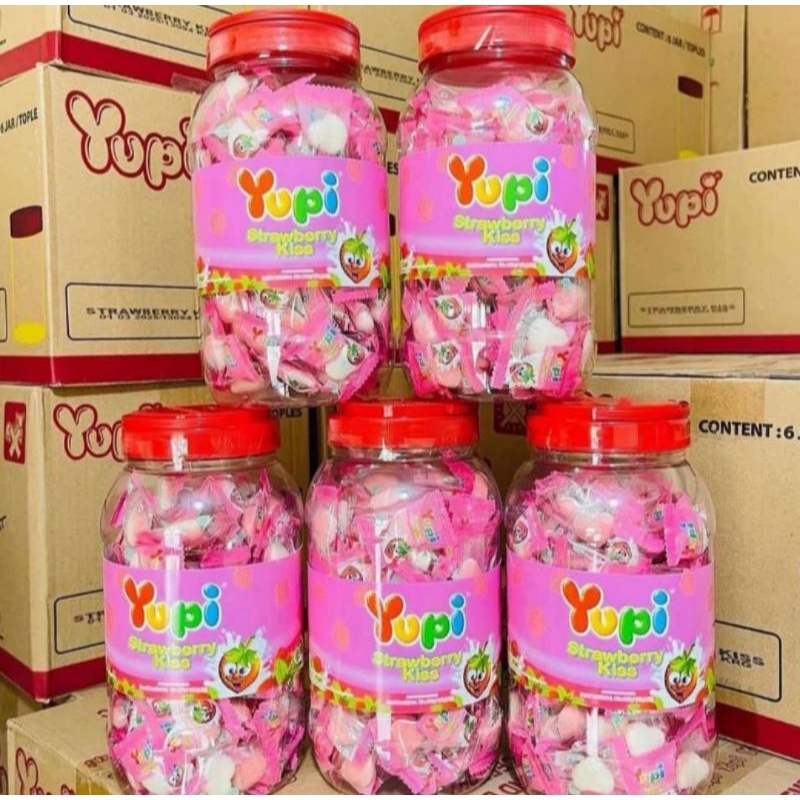 

Permen Yupi Strawberry Toples