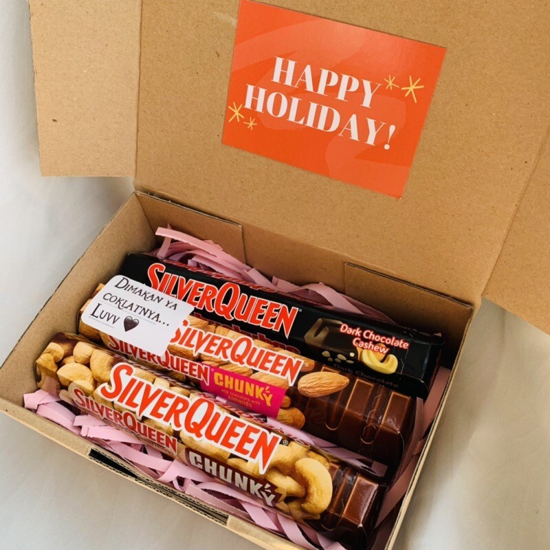 

Hampers Coklat Silver Queen Chunky Bar 95gr Untuk Hadiah Ultah / Anniv / Valentine 3 pcs Rasa Random Murah