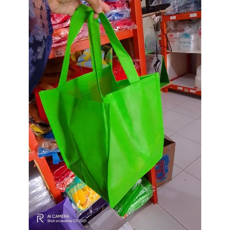 

Tas sponbond kotak 20x20cm