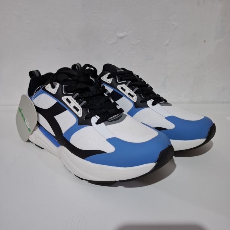 Diadora Fogo 09 size 40 / sneakers sepatu running putih unisex