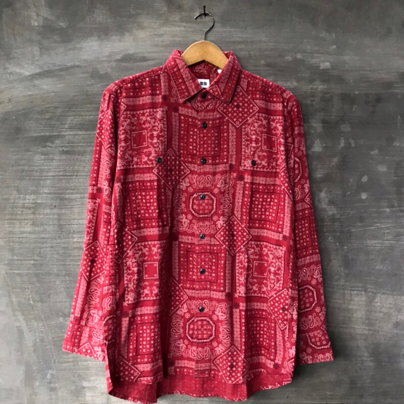 Kemeja uniqlo paisley