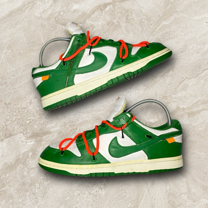 SB Dunk Low collab off white