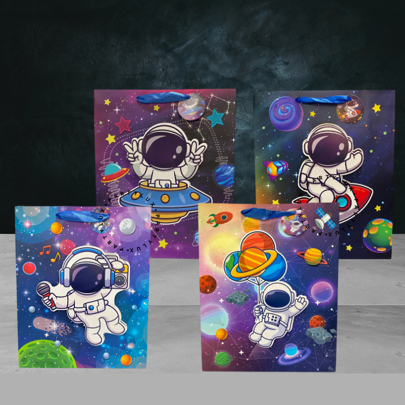 

Paper Bag 3D Astronot Glitter / Goodie Bag / Tas Kado Ulang Tahun Anak