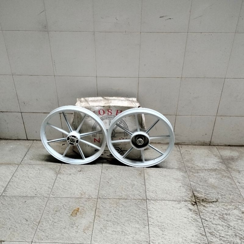 Pelk racing velk racing velg racing Smash palang 8 lurus putih