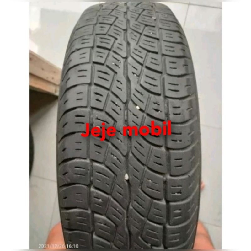 Ban Mobil Copotan Ring 15 Ukuran 205/70 R15 Merek Bridgestone Dueler Second Tubless