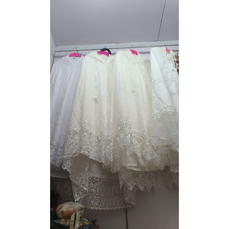 Mukena katun paris, mukena cantik, mukena putih , mukena rendah putih, mukena haji dan umroh mukena 