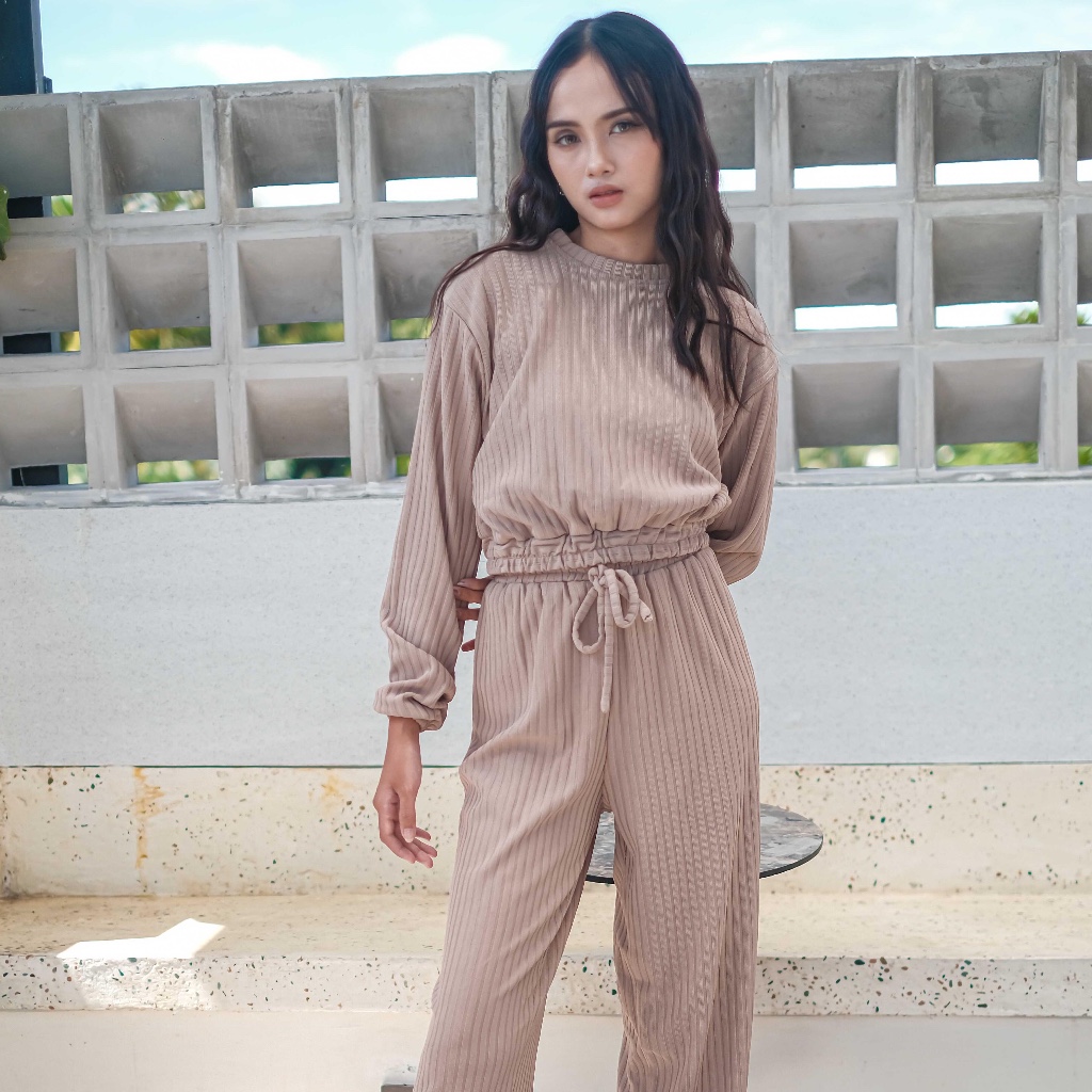 NJOY-ONE SET KNIT KEKINIAN WANITA /LENGAN PANJANG/IMPORT BANGKOK