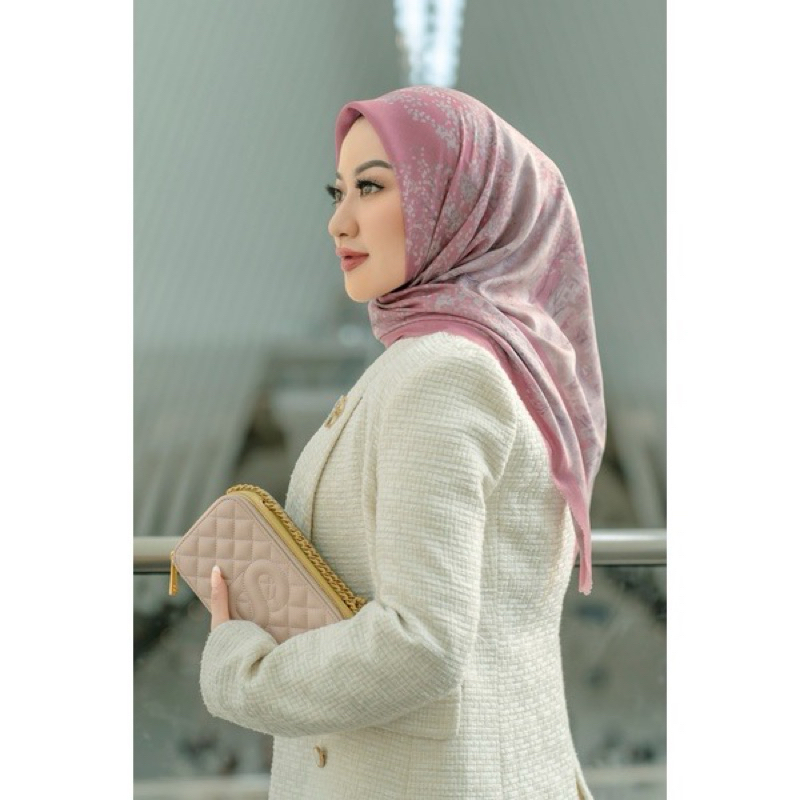 Buttonscarves New York Nolita