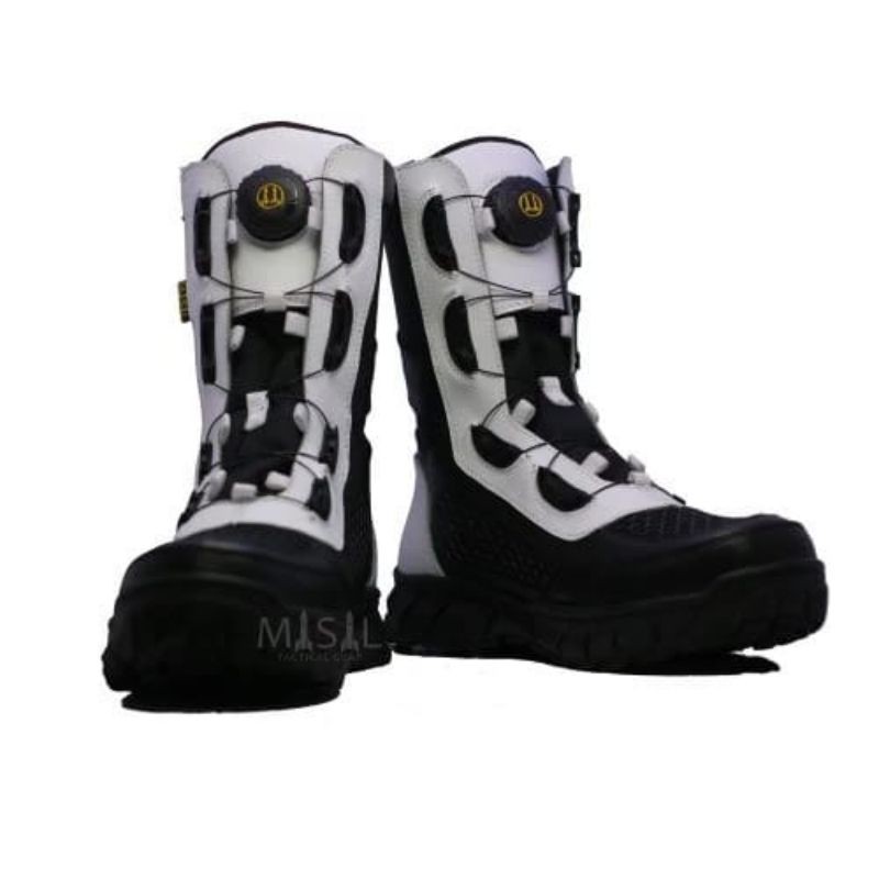 sepatu provost polri tali putar hitam putih