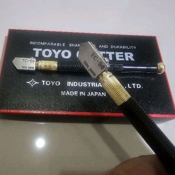TOYO TC 90 ORIGINAL LIMITED EDITION HANDLE BESI Alat potong kaca Tc 90  Oil glass cutter tc90 tc-90