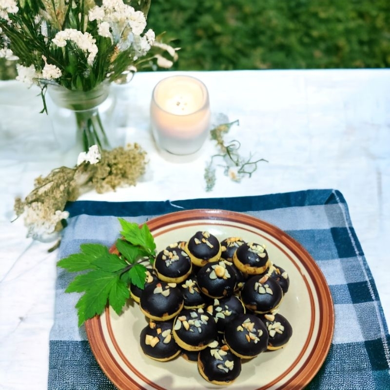 

TERMURAH!! KUE COKLAT SEHAT 500 gram KUE BUAT LEBARAN/KUE BUAT SAJIAN