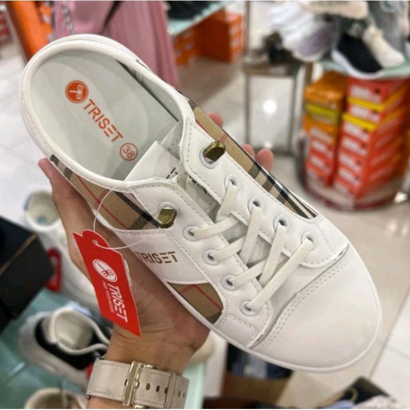 sepatu triset ori (new)