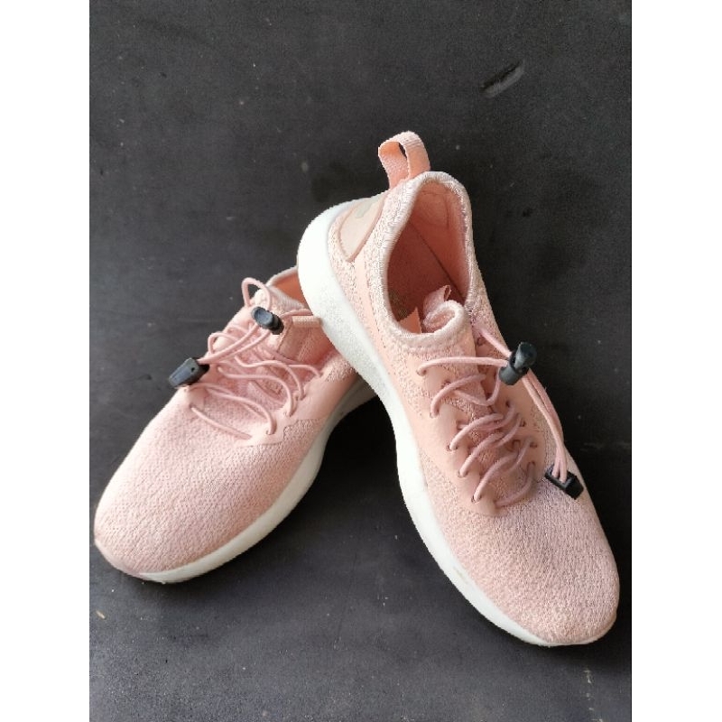 Sepatu diadora slip on