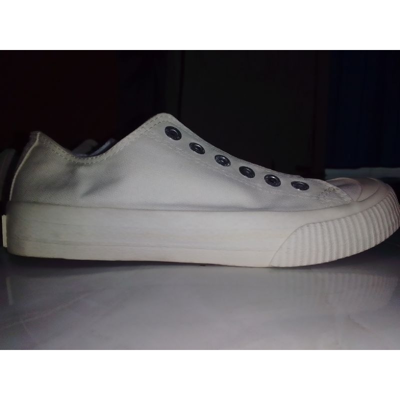 SEPATU WARRIOR ORIGINAL WARNA PUTIH