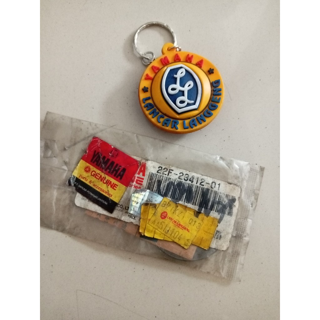 MANGKOK KOMSTIR ATAS YAMAHA RXK RX KING /RX-KING 135 ORIGINAL YGP 22F-23412-01