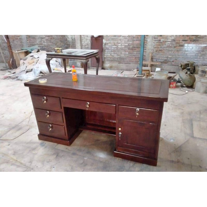 Meja kantor / meja guru