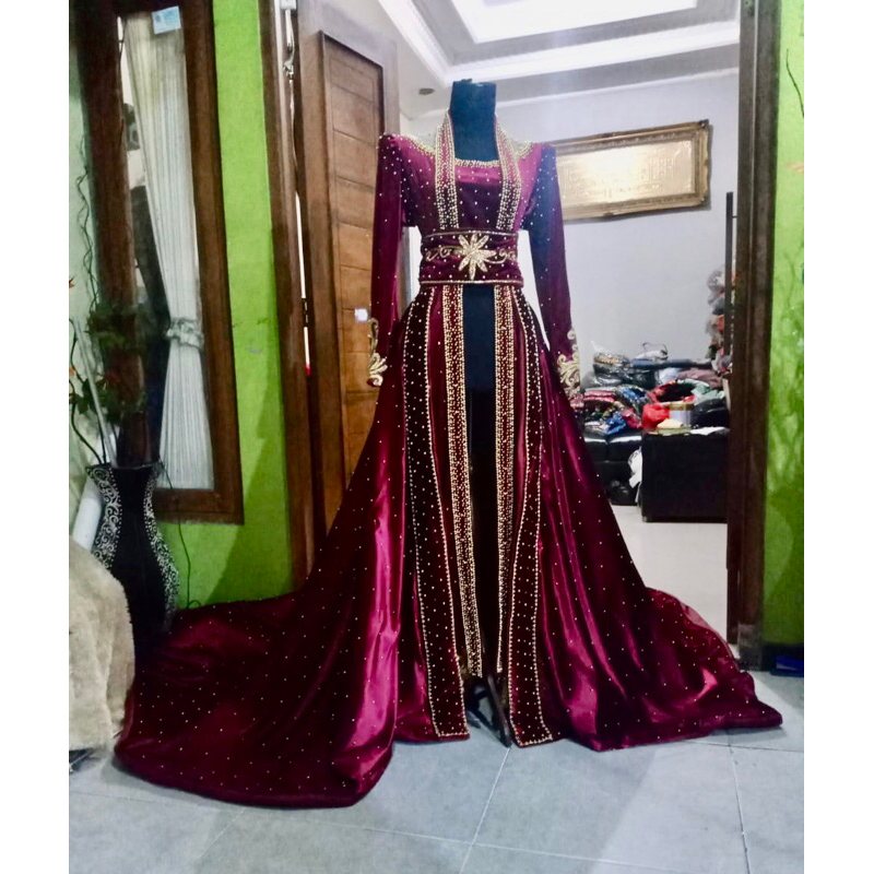 Kebaya manten ekor pisah Jumbo