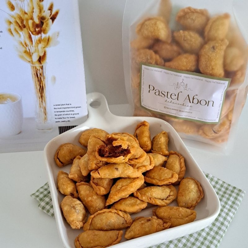 

dehafood - pastel mini abon / pastel kering abon sapi premium kemasan pouch 500gr