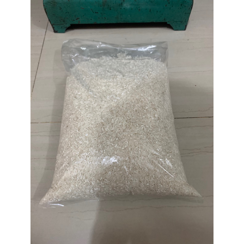 

beras zakat, santunan 2,5kg (bisa request sesuai keinginan)