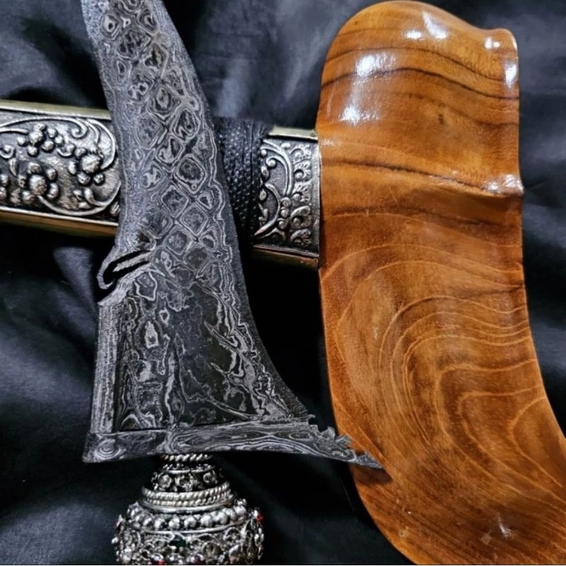 Keris Mahesa Kebo Teki Luk 7  Pamor Jala Sutra
