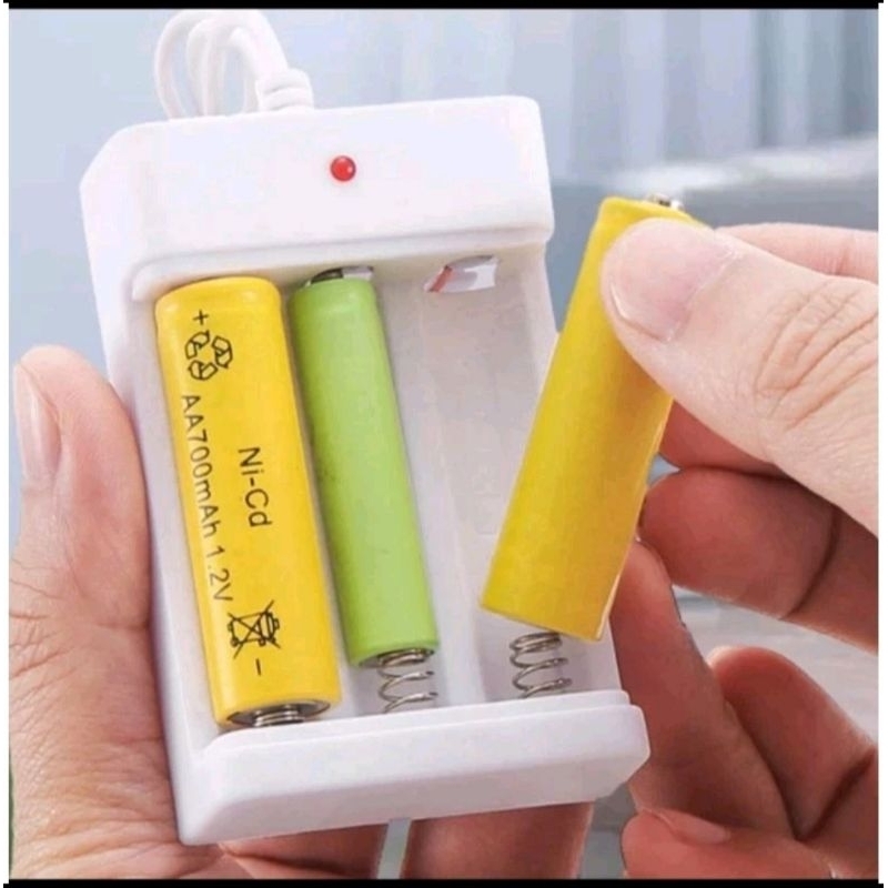 Charger Batre AA Alat Cas Batre AA / AAA 3 Slot
