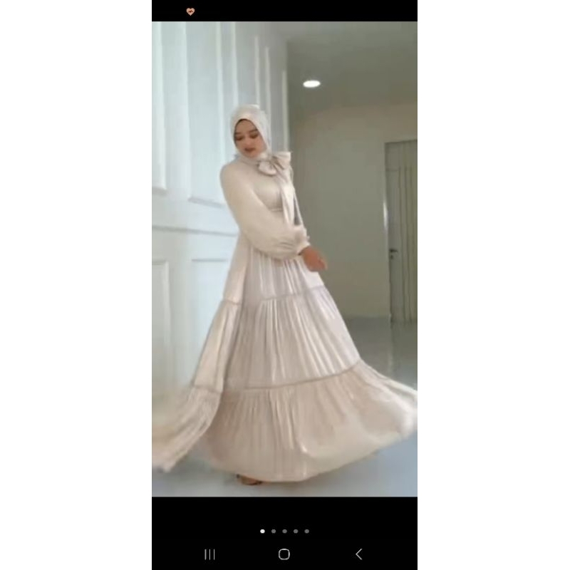 gamis shimmer warna nude. baru blm pernah dipakai.