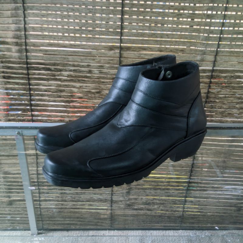 Sepatu Boots Pria Mendali Size 44 Second Ready Siap Pakai